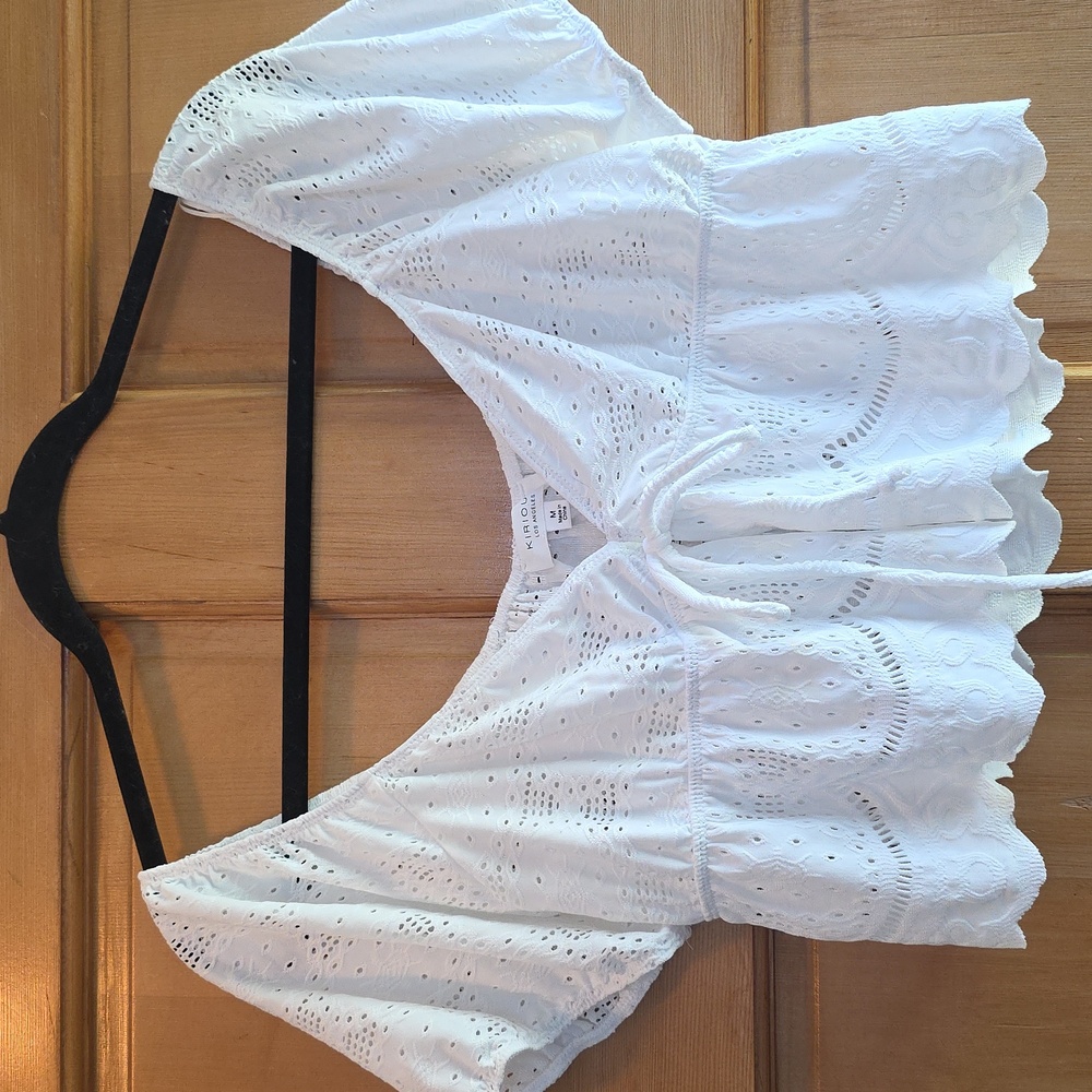 Kirios Los Angeles White Eyelet Crop Top Size Medium